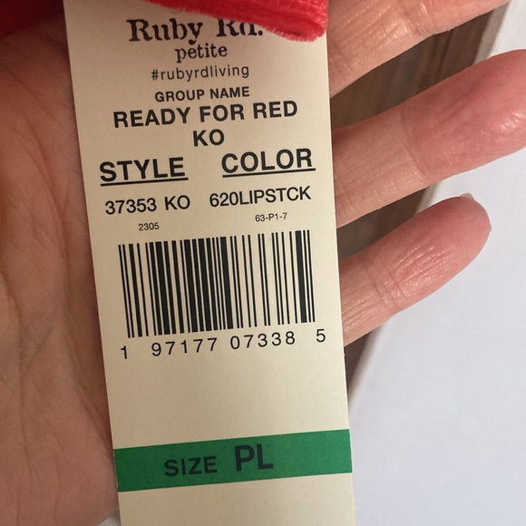 3/$45 Ruby rd velvet red top with abstract animal print leopard print sleeves PL - Picture 15 of 17